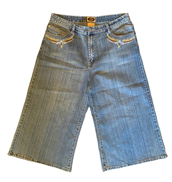 (38) Light Washed Jean Shorts