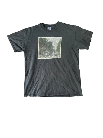 (M) “Beagles” graphic tee