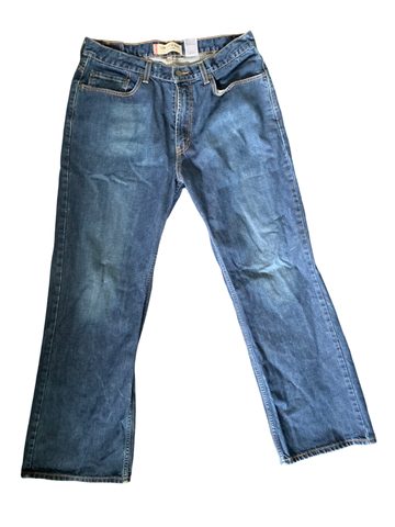 (34) Levi’s Low Loose Bootcut Jeans
