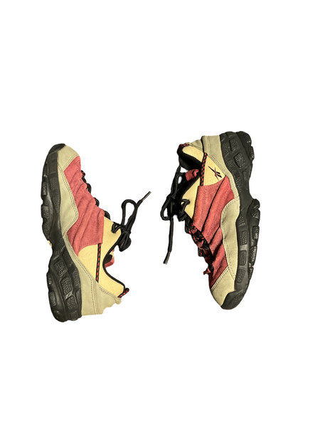 (Sz 8.5) Vintage Reeboks (Hiking)
