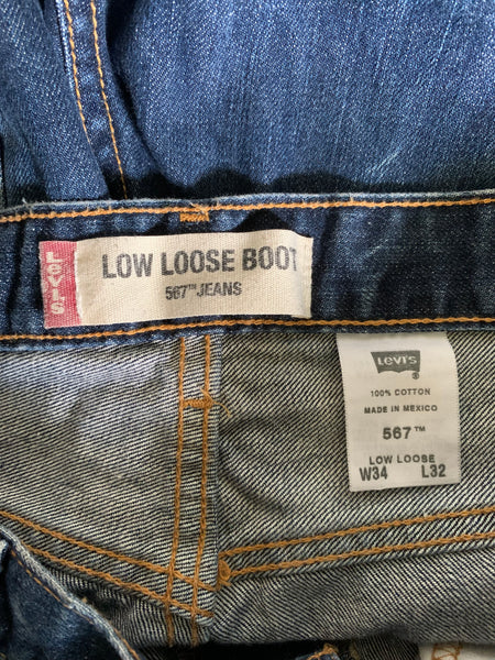 (34) Levi’s Low Loose Bootcut Jeans
