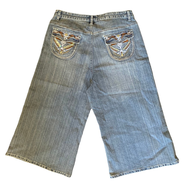 (38) Light Washed Jean Shorts