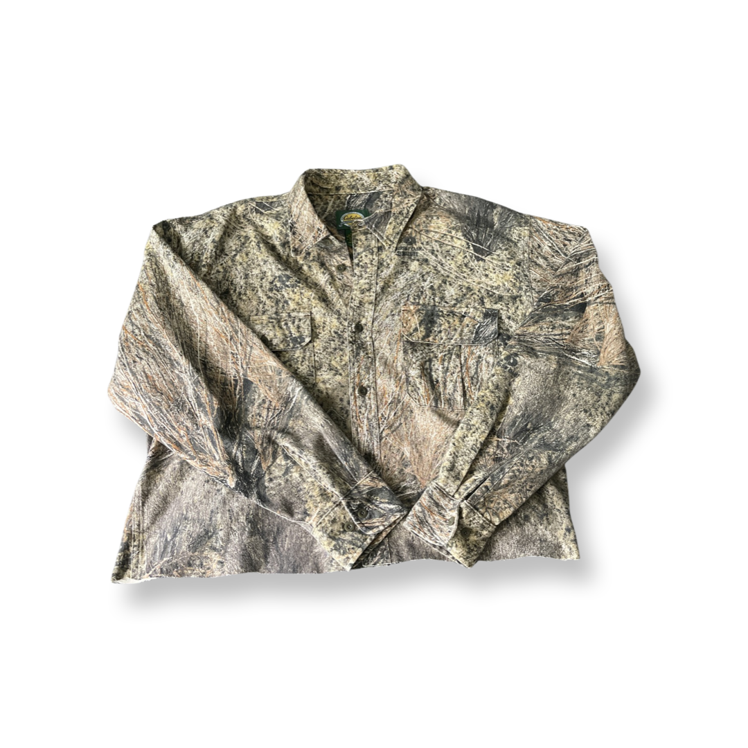 (L) Cropped Camo Button Down