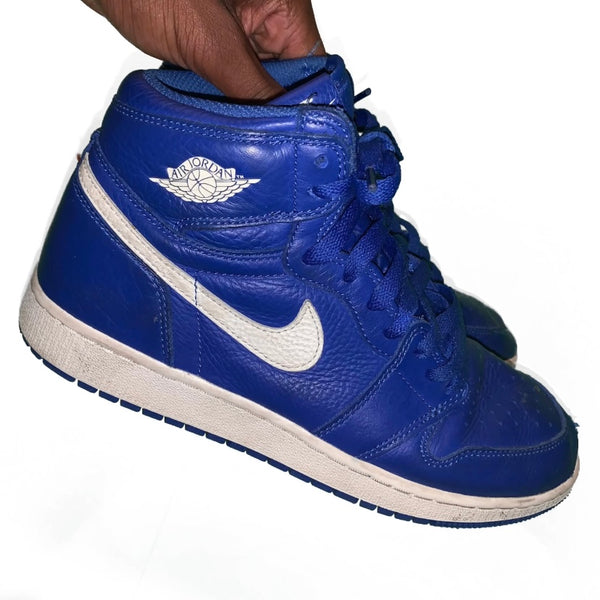 Air Jordan 1 Retro High OG Hyper Royal