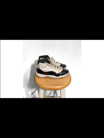 (Sz 8)  Concord 11s