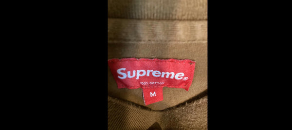 (M) Supreme Men’s “Crest” Long-sleeve