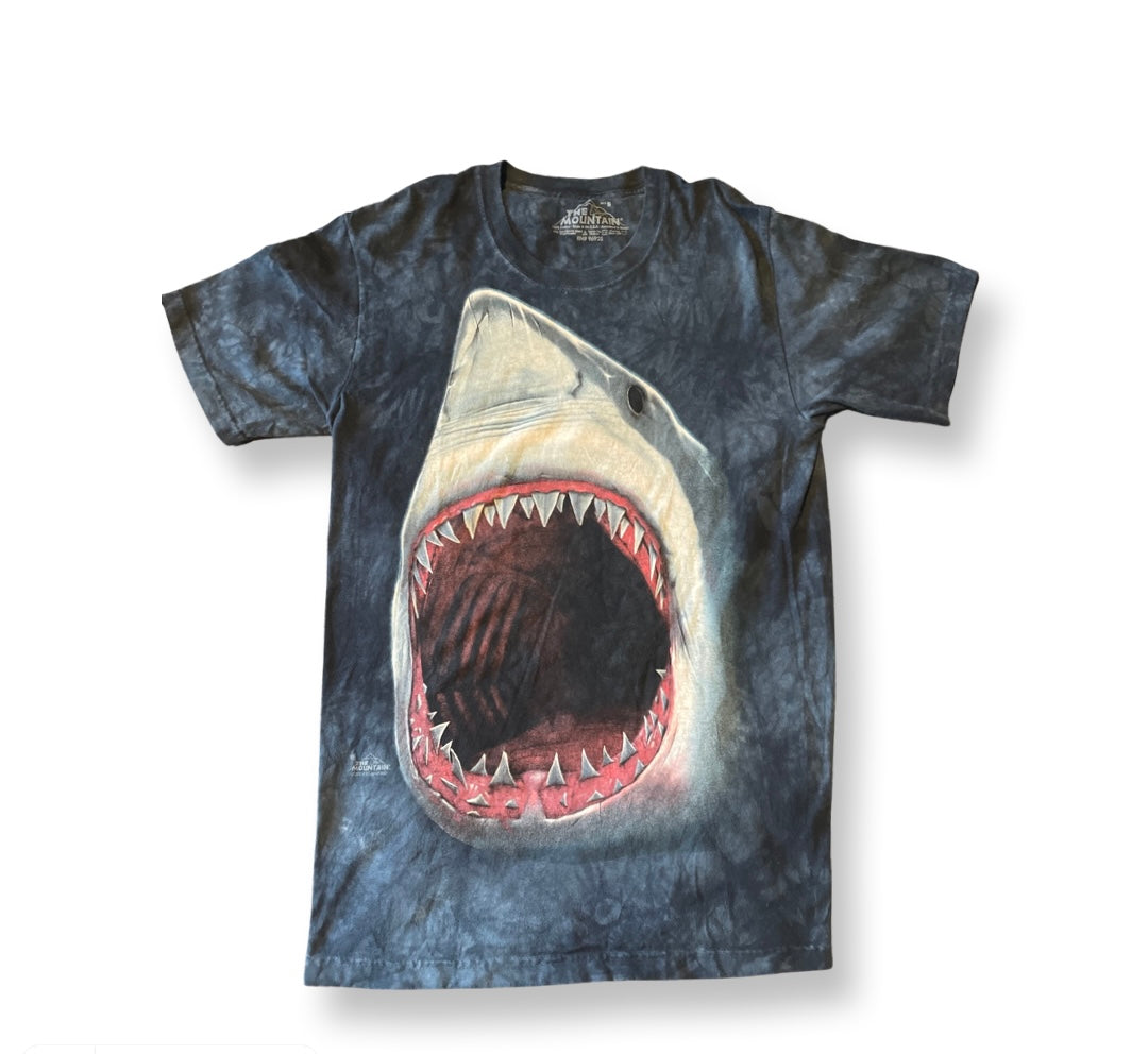 (M) “Shark” Graphic Mountain Tee